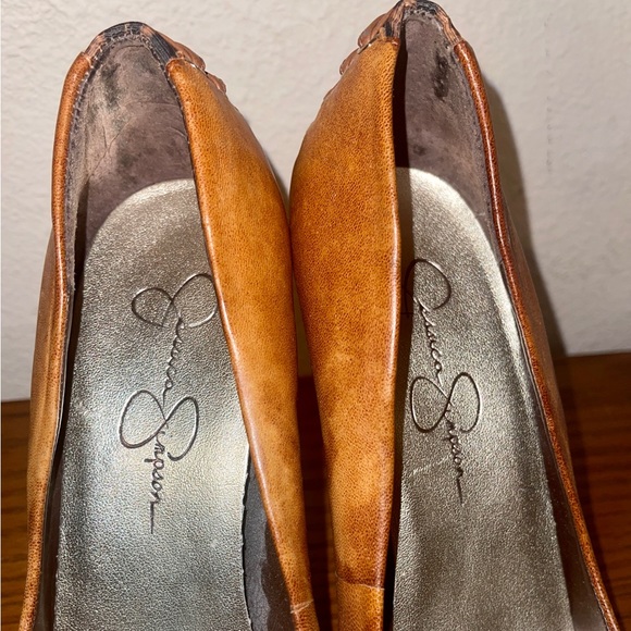 Lace up Leather Heel Pumps - Picture 3 of 5